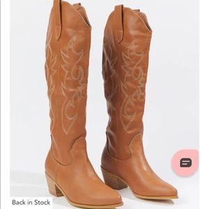 Billini Boots size 9